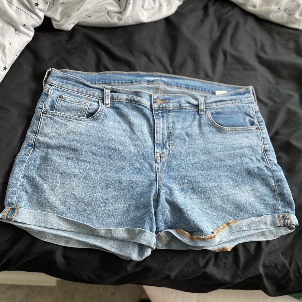Old Navy Boyfriend Jean Shorts